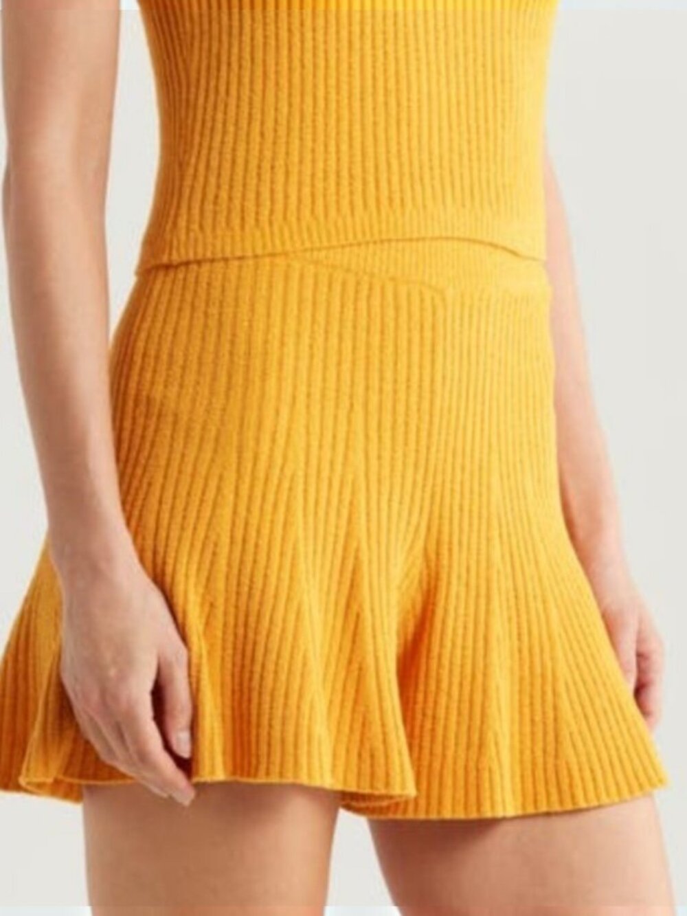 UGG Jodee marigold fairy cottage ribbed ruffle hem knit high rise short L New
